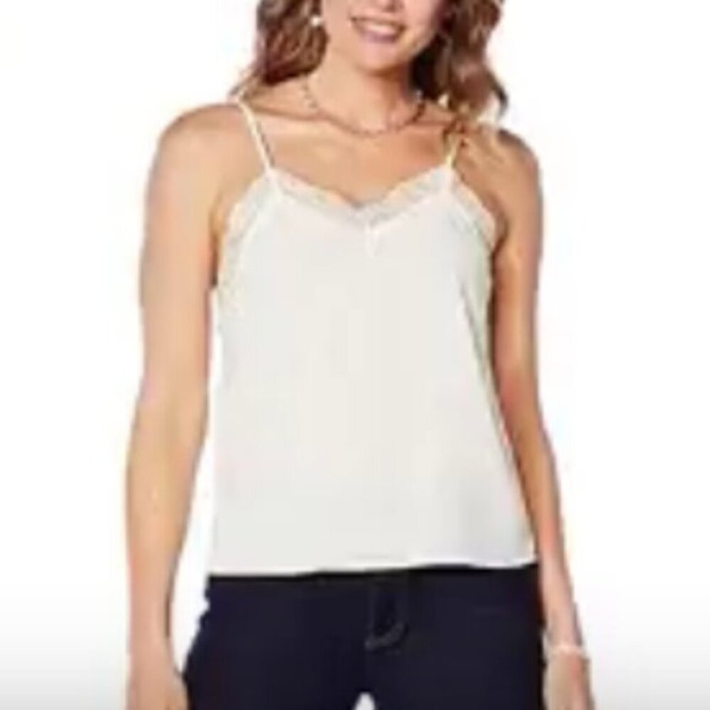 Motto Women's Lace Trim Tank Top